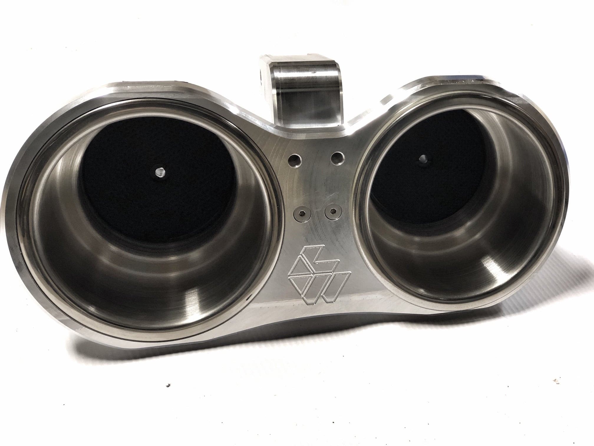 L&W Aluminum Drink Carrier.